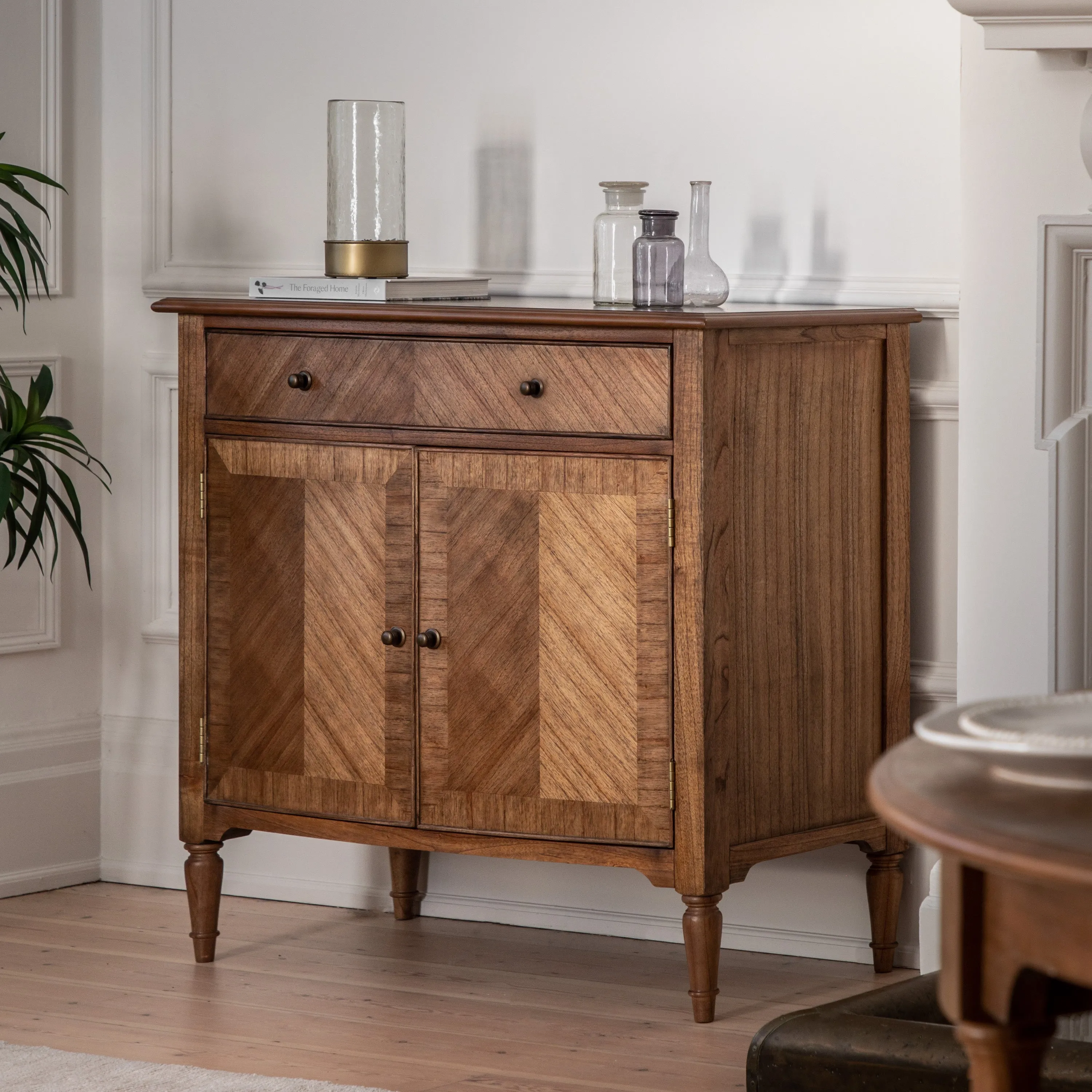 Amos Highgrove 2 Door/1 Drawer Sideboard