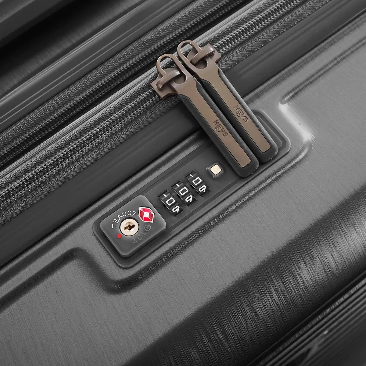 Heys EDGE 21" Expandable Carry On Spinner