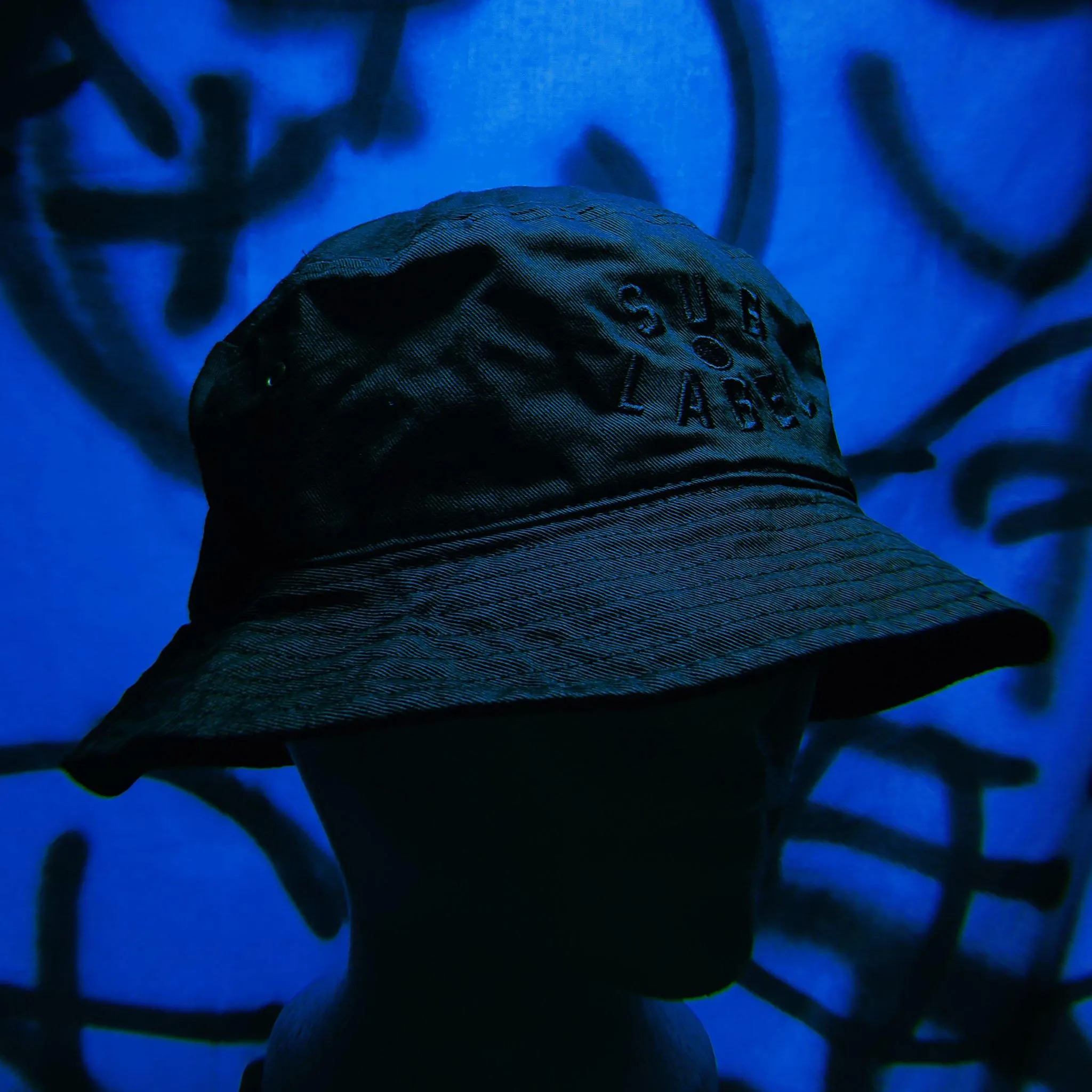 pupil (black) • bucket hat