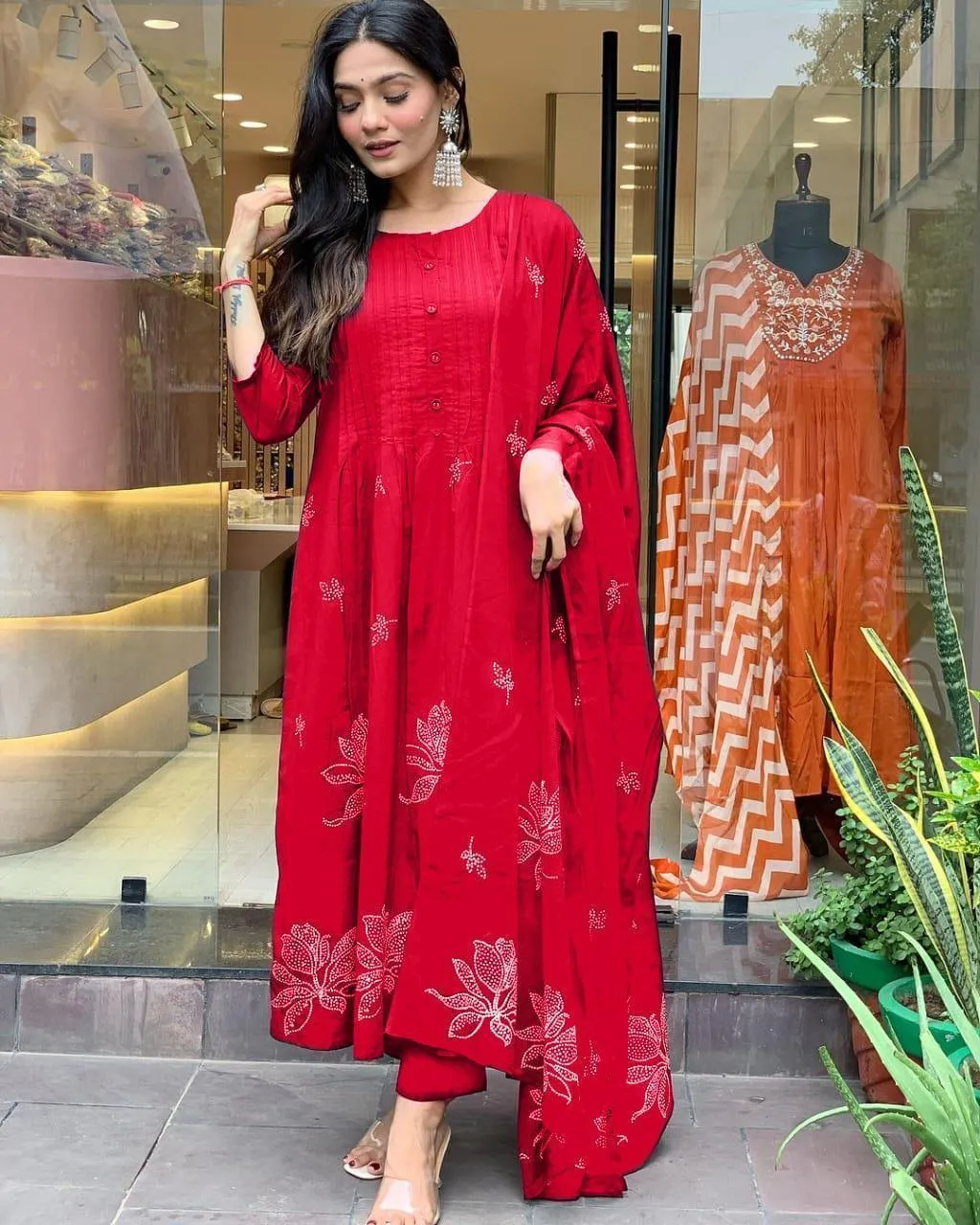 Red Printex Dupatta Set: Traditional and Stylish"