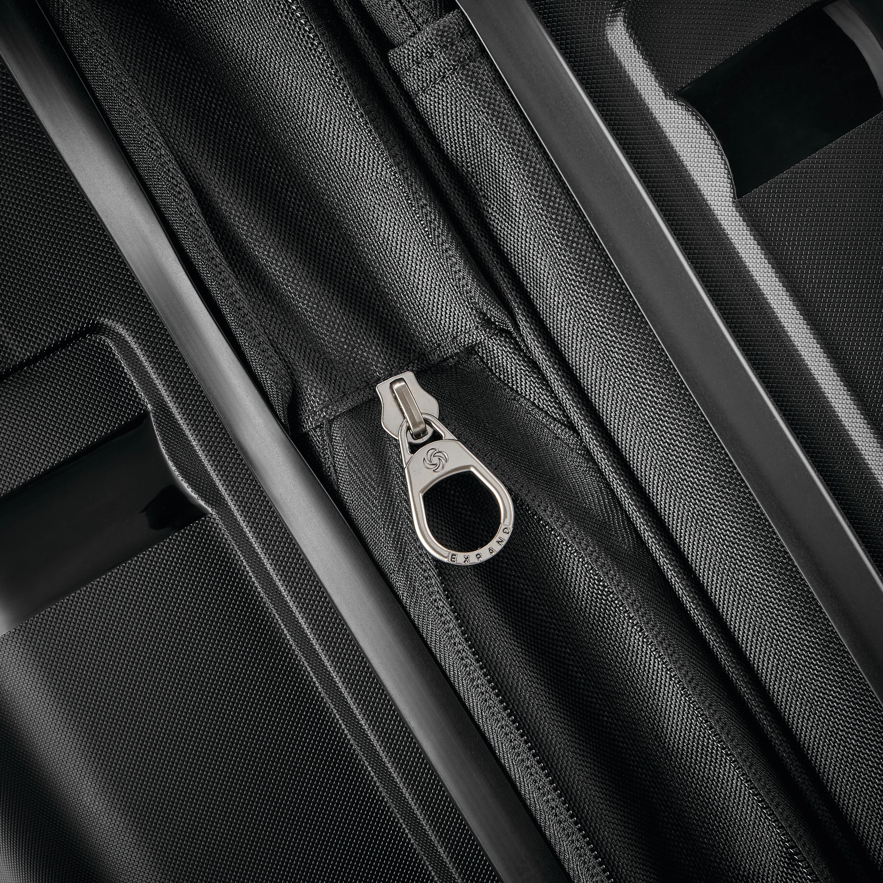 Samsonite Outline Pro Large Expandable Spinner