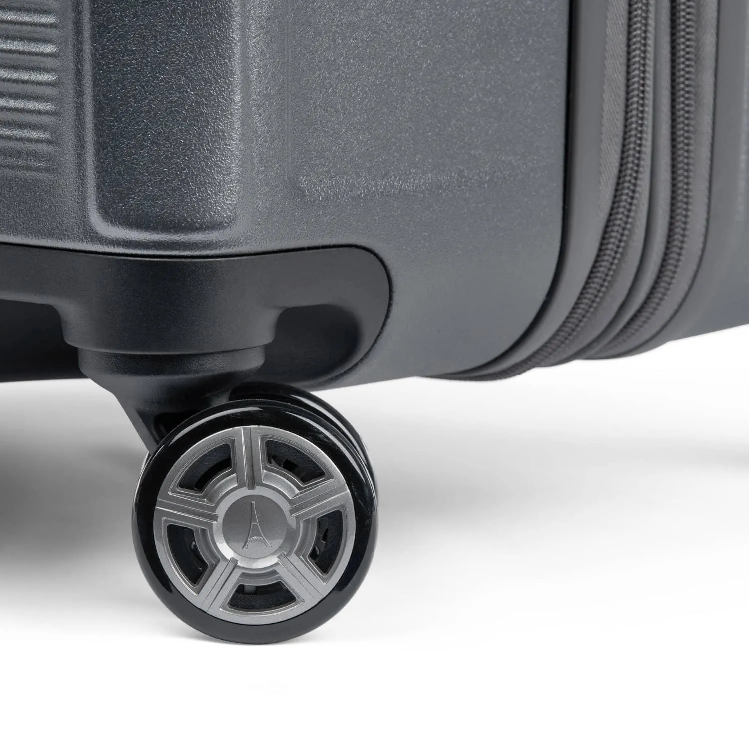 Travelpro Platinum® Elite Medium Check-In Expandable Hardside Spinner Luggage