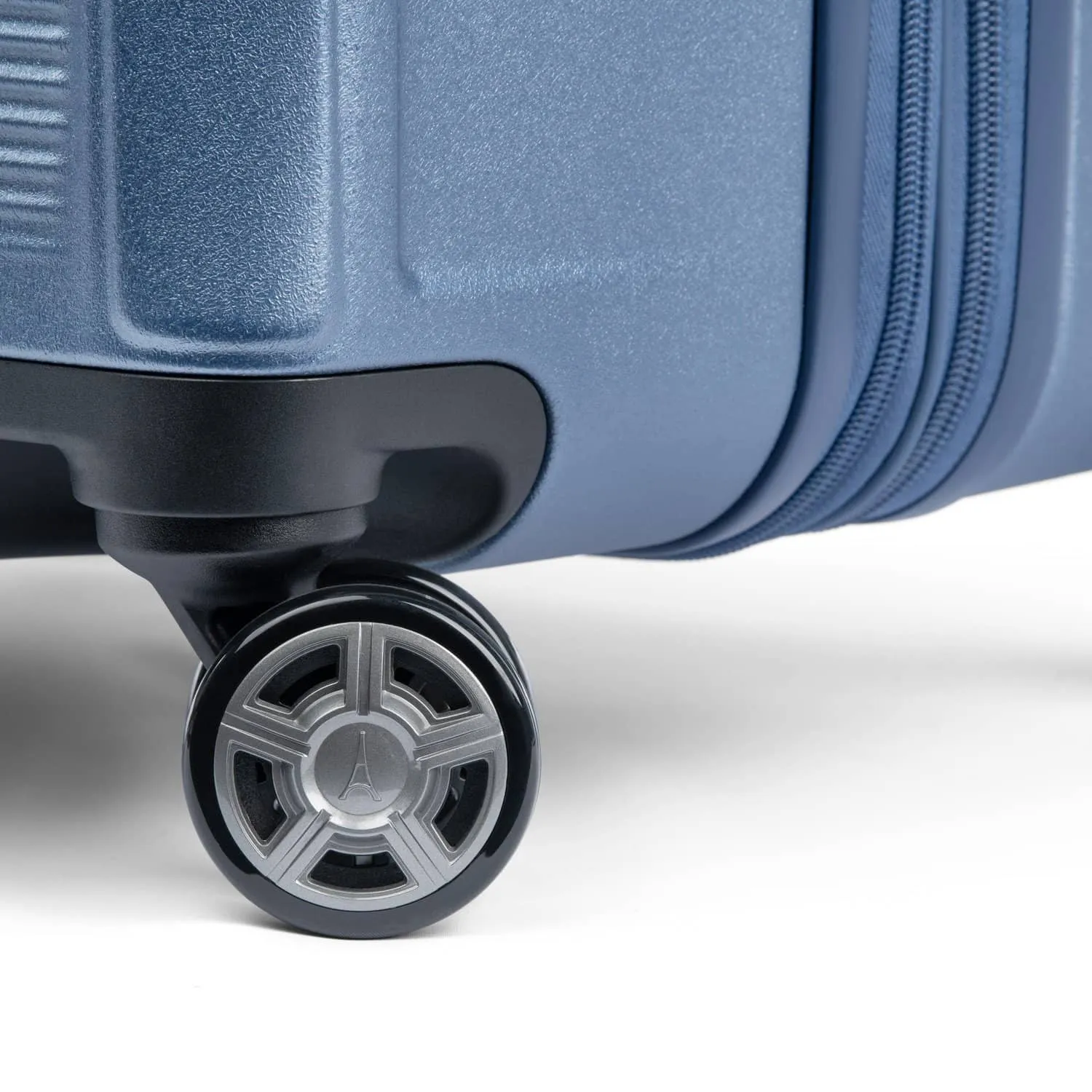 Travelpro Platinum® Elite Medium Check-In Expandable Hardside Spinner Luggage